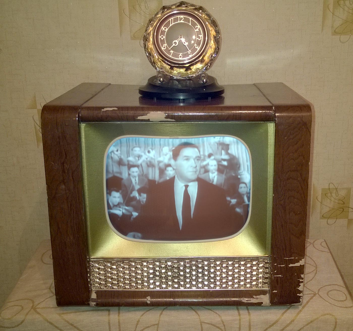 Телевизор рекорд черный. Телевизор рекорд 312. Телевизор рекорд 402. Ламповый телевизор рекорд 312. Рекорды телевизоры 1961.