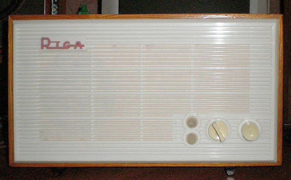Рига (приёмник трёхпрограммный)