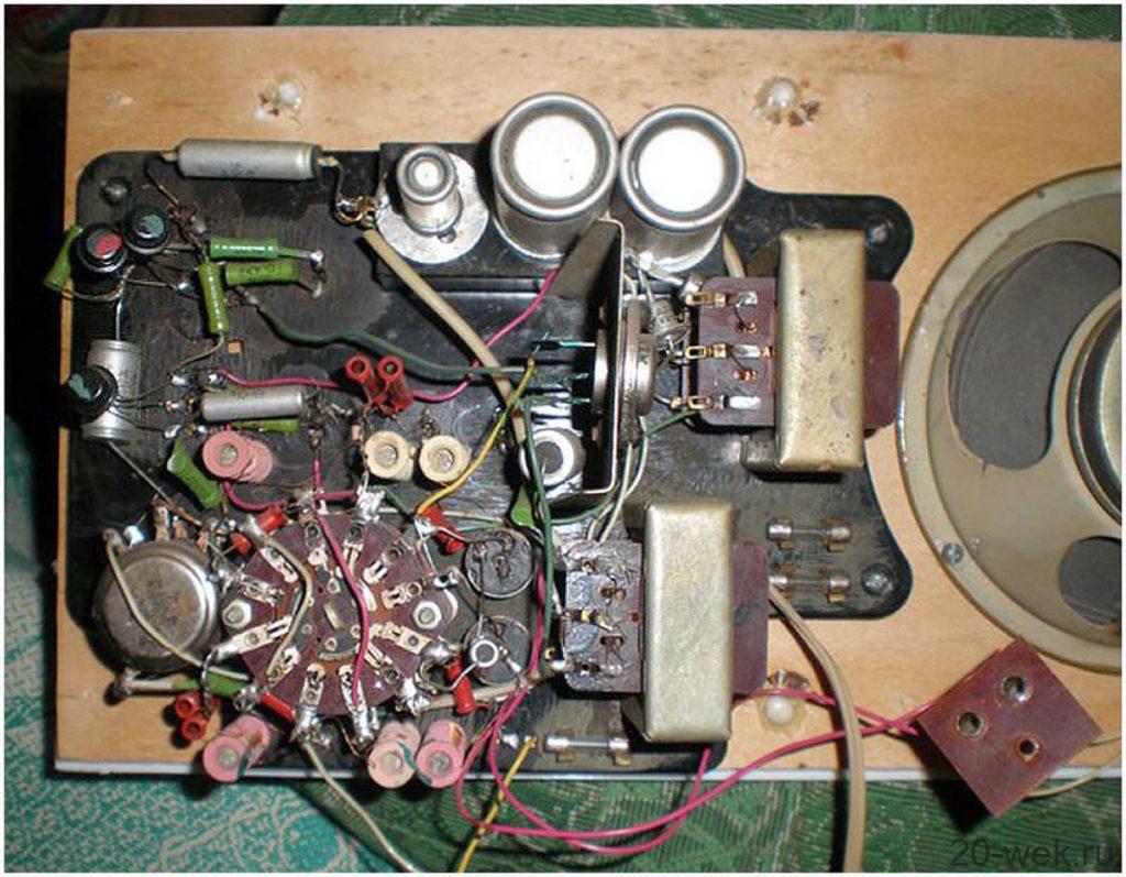 Рига (приёмник трёхпрограммный)