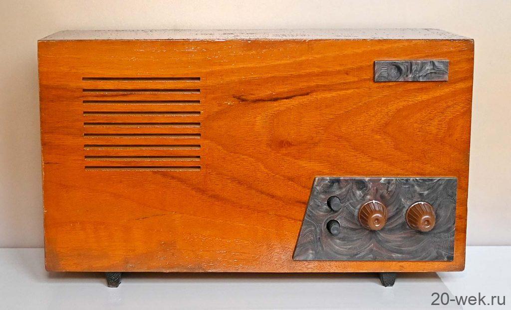 Рига (приёмник трёхпрограммный)